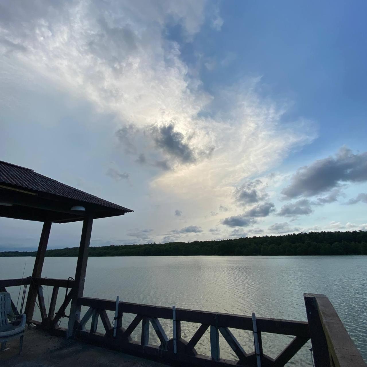 Homestay Beautiful River Kuala Pontian Rompin
