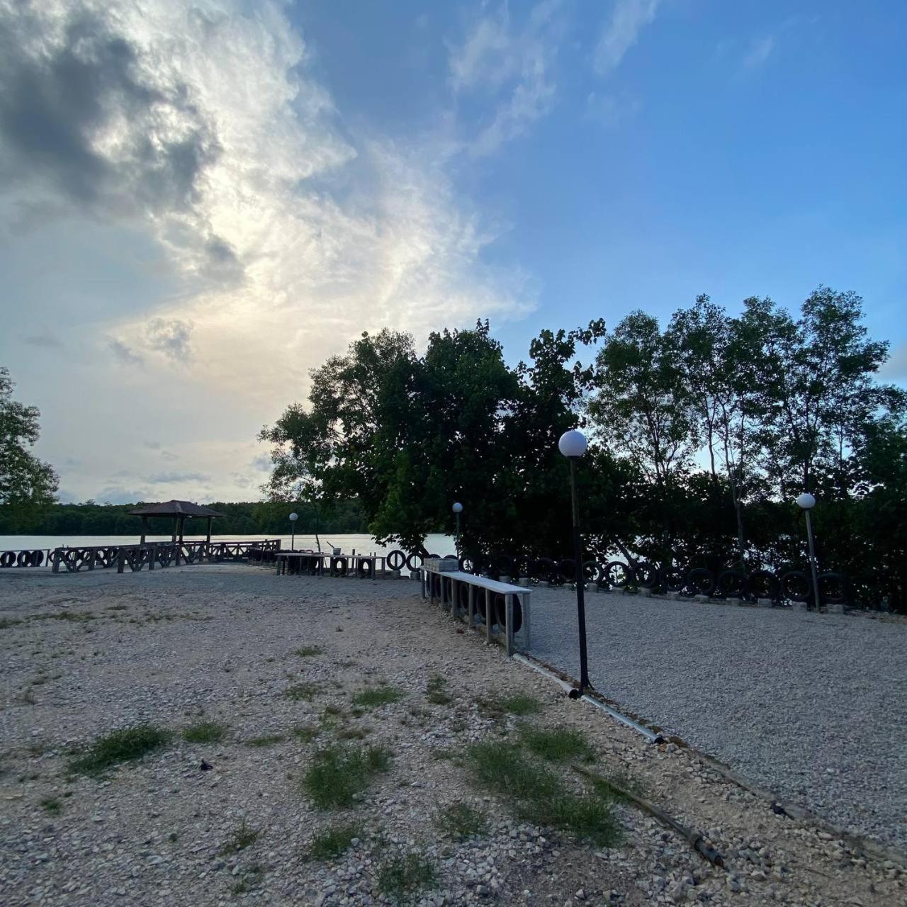 Homestay Beautiful River Kuala Pontian Rompin