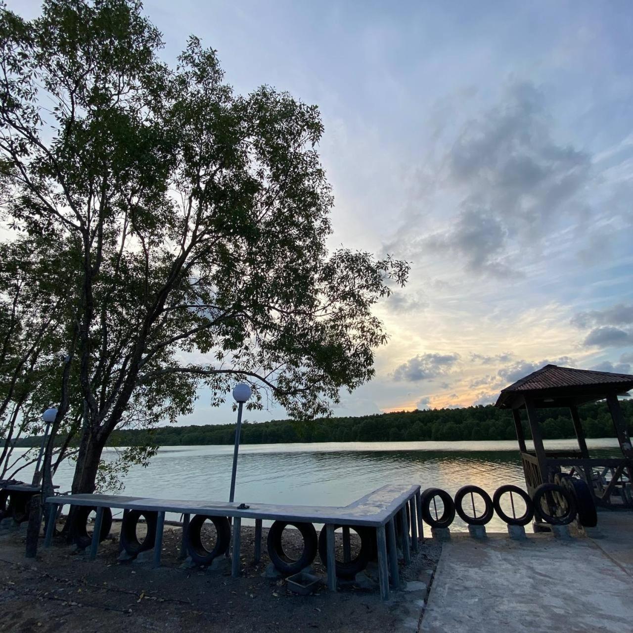 Homestay Beautiful River Kuala Pontian Rompin