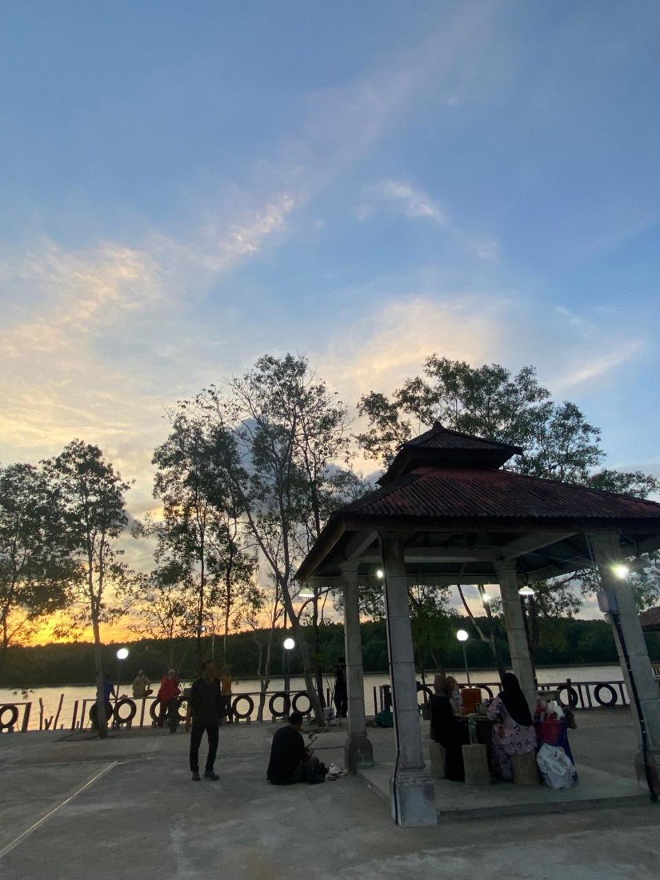Beautiful River Kuala Pontian Rompin Homestay